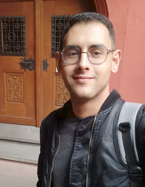 <span>Mohamed, 27</span>&nbsp;<span style='width: 25px; height: 16px; float: right; background-image: url(/bitmaps/flags_small/FR.PNG)'>&nbsp;</span><br><span>Montpellier, França</span>&nbsp;<input type='button' class='joinbtn' style='float: right' value='JOIN NOW' />