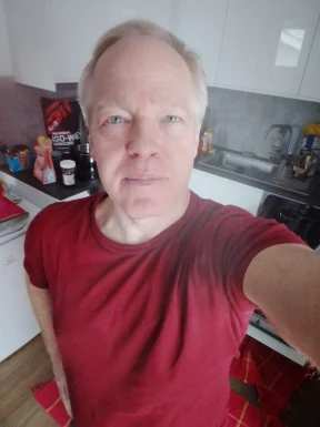 <span>Alexander, 56</span>&nbsp;<span style='width: 25px; height: 16px; float: right; background-image: url(/bitmaps/flags_small/AT.PNG)'>&nbsp;</span><br><span>Vienna, Austria</span>&nbsp;<input type='button' class='joinbtn' style='float: right' value='JOIN NOW' />