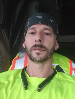 American men looking for love