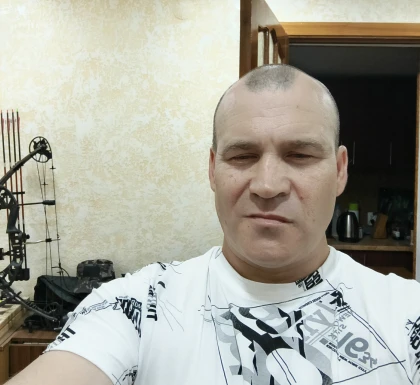 <span>Aleksandr, 48</span>&nbsp;<span style='width: 25px; height: 16px; float: right; background-image: url(/bitmaps/flags_small/RU.PNG)'>&nbsp;</span><br><span>Туапсе, Russia</span>&nbsp;<input type='button' class='joinbtn' style='float: right' value='JOIN NOW' />