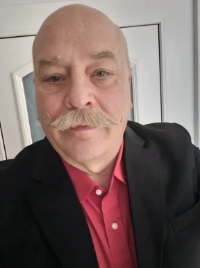 <span>Uwe, 66</span>&nbsp;<span style='width: 25px; height: 16px; float: right; background-image: url(/bitmaps/flags_small/DE.PNG)'>&nbsp;</span><br><span>Magdeburg, Germany</span>&nbsp;<input type='button' class='joinbtn' style='float: right' value='JOIN NOW' />