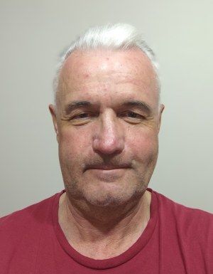 <span>Vladimir, 62</span>&nbsp;<span style='width: 25px; height: 16px; float: right; background-image: url(/bitmaps/flags_small/RU.PNG)'>&nbsp;</span><br><span>Sankt-Peter, Russland</span>&nbsp;<input type='button' class='joinbtn' style='float: right' value='JOIN NOW' />