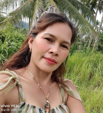 <span>Rosalie, 48</span>&nbsp;<span style='width: 25px; height: 16px; float: right; background-image: url(/bitmaps/flags_small/PH.PNG)'>&nbsp;</span><br><span>Tanauan, Philippinen</span>&nbsp;<input type='button' class='joinbtn' style='float: right' value='JOIN NOW' />