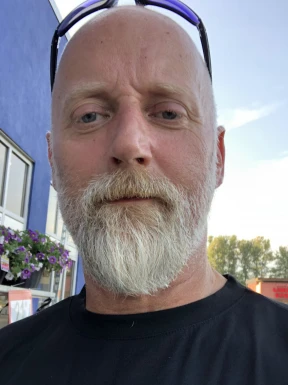 American men looking for love