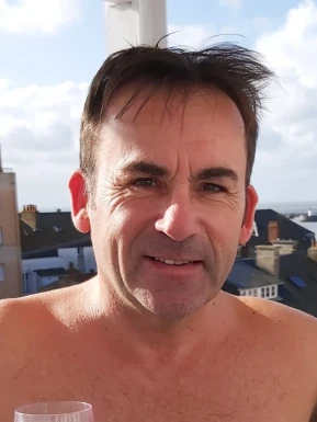 French men looking for love