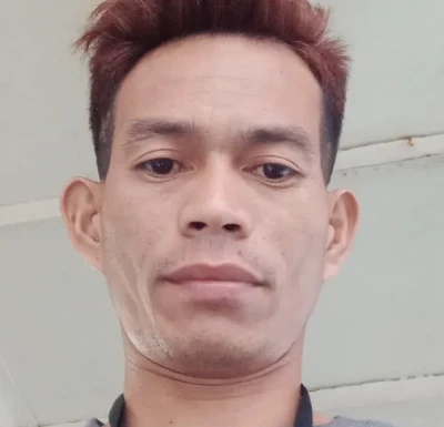 <span>Olin, 35</span>&nbsp;<span style='width: 25px; height: 16px; float: right; background-image: url(/bitmaps/flags_small/PH.PNG)'>&nbsp;</span><br><span>Makati, Filipinas</span>&nbsp;<input type='button' class='joinbtn' style='float: right' value='JOIN NOW' />