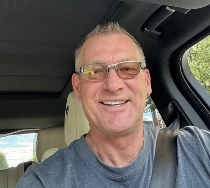 <span>Eric, 56</span>&nbsp;<span style='width: 25px; height: 16px; float: right; background-image: url(/bitmaps/flags_small/US.PNG)'>&nbsp;</span><br><span>Sairgao, アメリカ合衆国</span>&nbsp;<input type='button' class='joinbtn' style='float: right' value='JOIN NOW' />