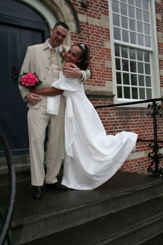 Dearest FILIPINOKISSES,<br><br>Greetings!!! Goeden middag! Good day!!<br><br>Were glad to tell you that we just got married this ''feb 14'' in Netherland!!!!!<br><br>We are John and Red Angel and we send...