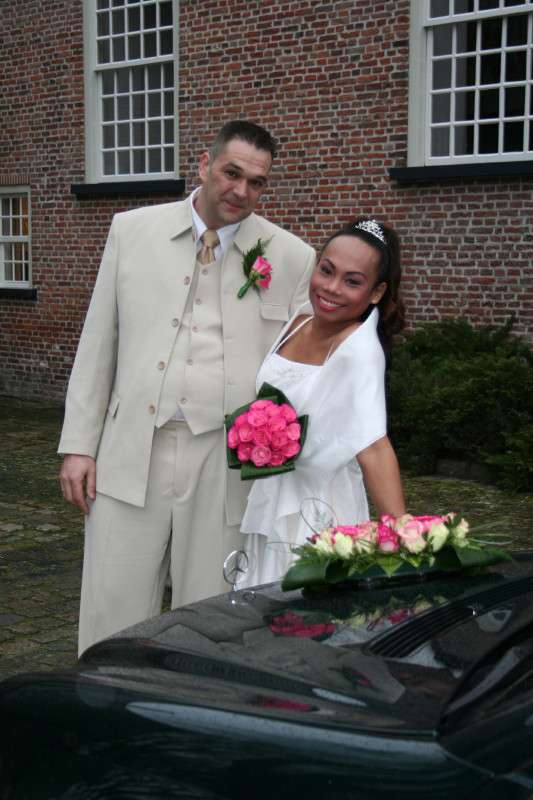 Dearest FILIPINOKISSES,<br><br>Greetings!!! Goeden middag! Good day!!<br><br>Were glad to tell you that we just got married this ''feb 14'' in Netherland!!!!!<br><br>We are John and Red Angel and we send...